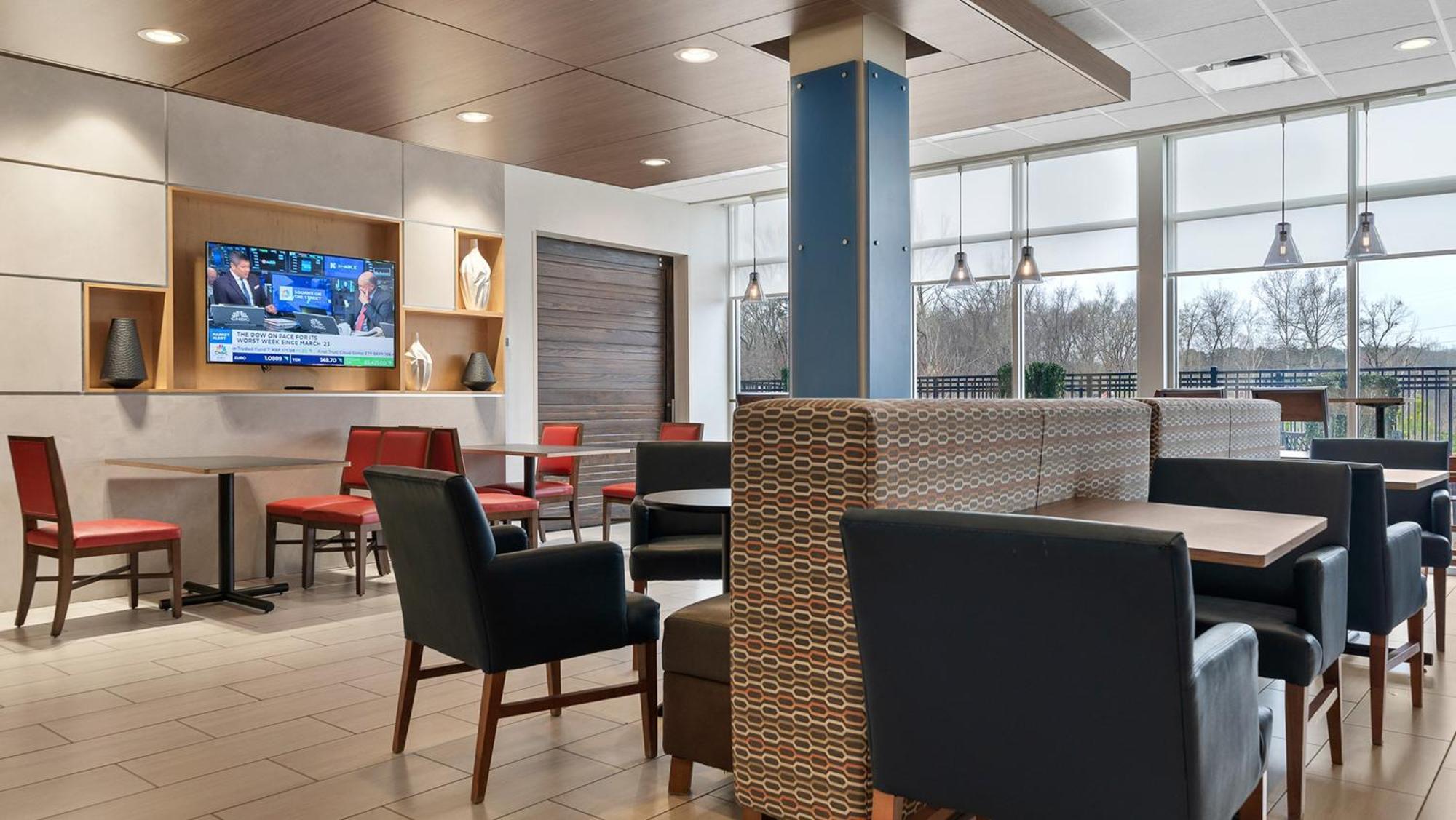 Holiday Inn Express & Suites Macon North By Ihg Екстер'єр фото