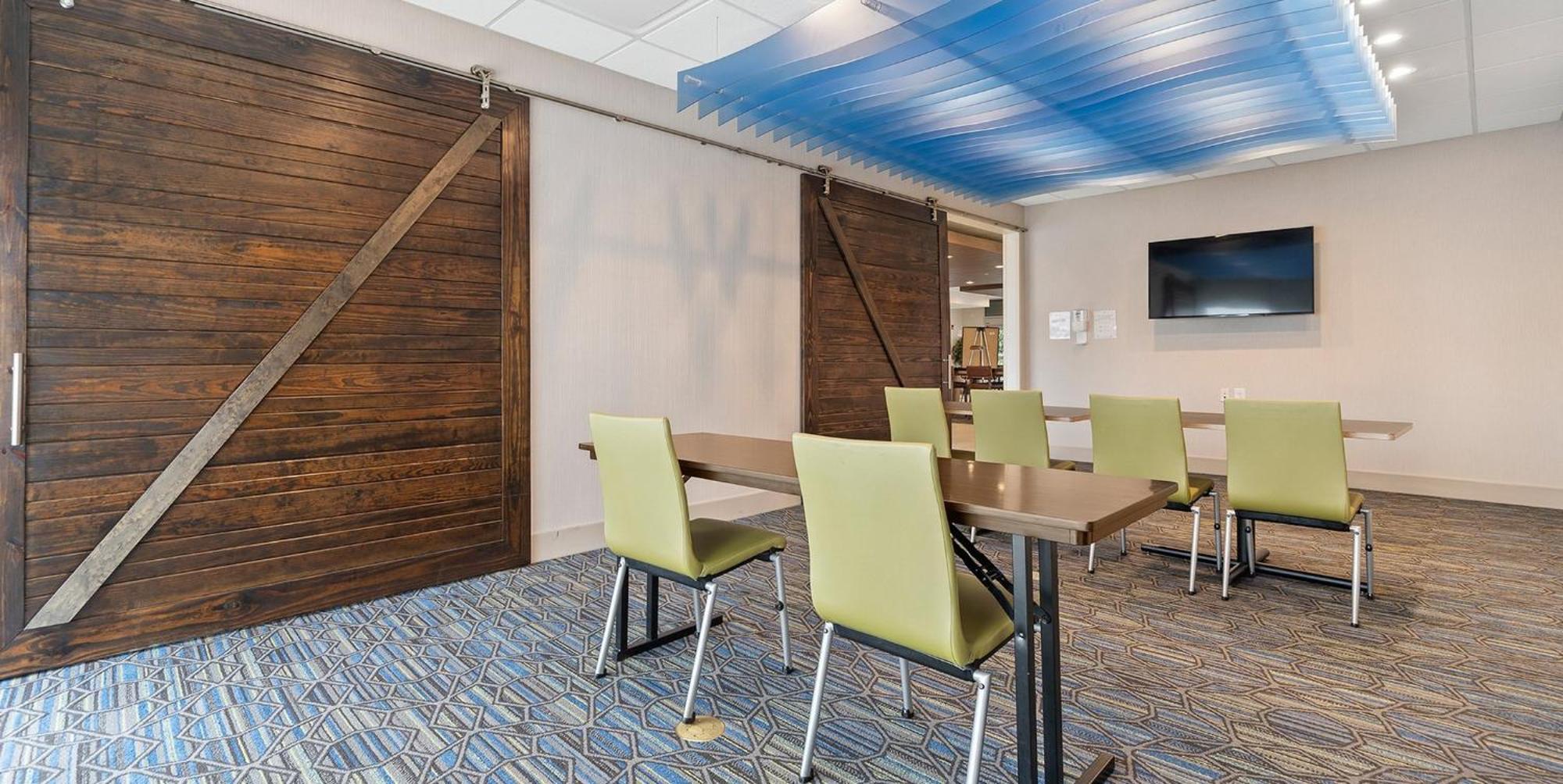 Holiday Inn Express & Suites Macon North By Ihg Екстер'єр фото