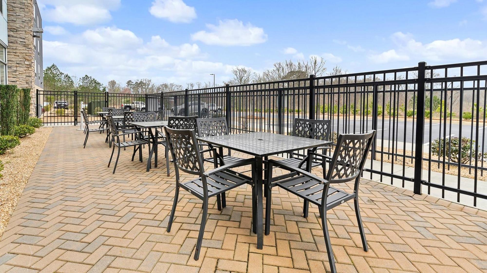 Holiday Inn Express & Suites Macon North By Ihg Екстер'єр фото