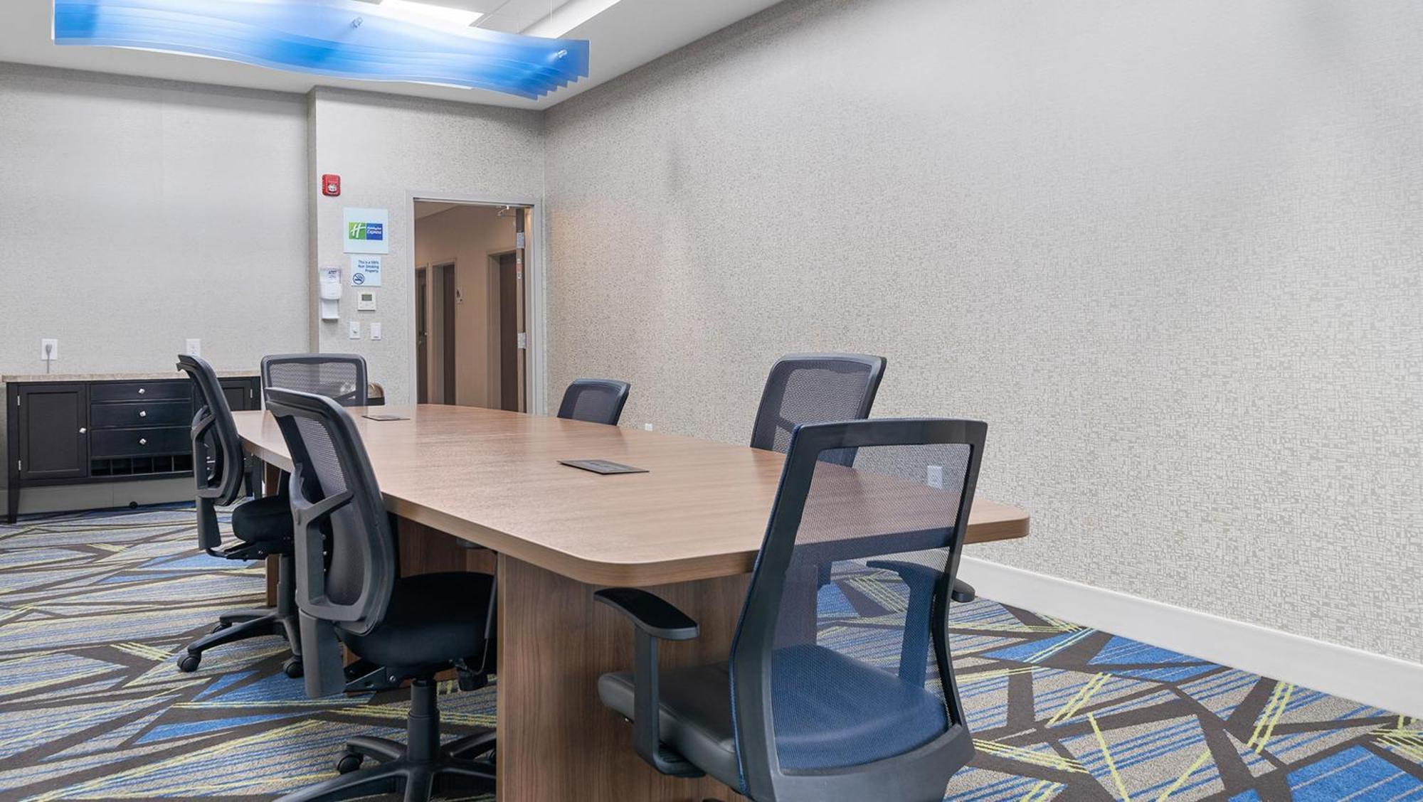 Holiday Inn Express & Suites Macon North By Ihg Екстер'єр фото
