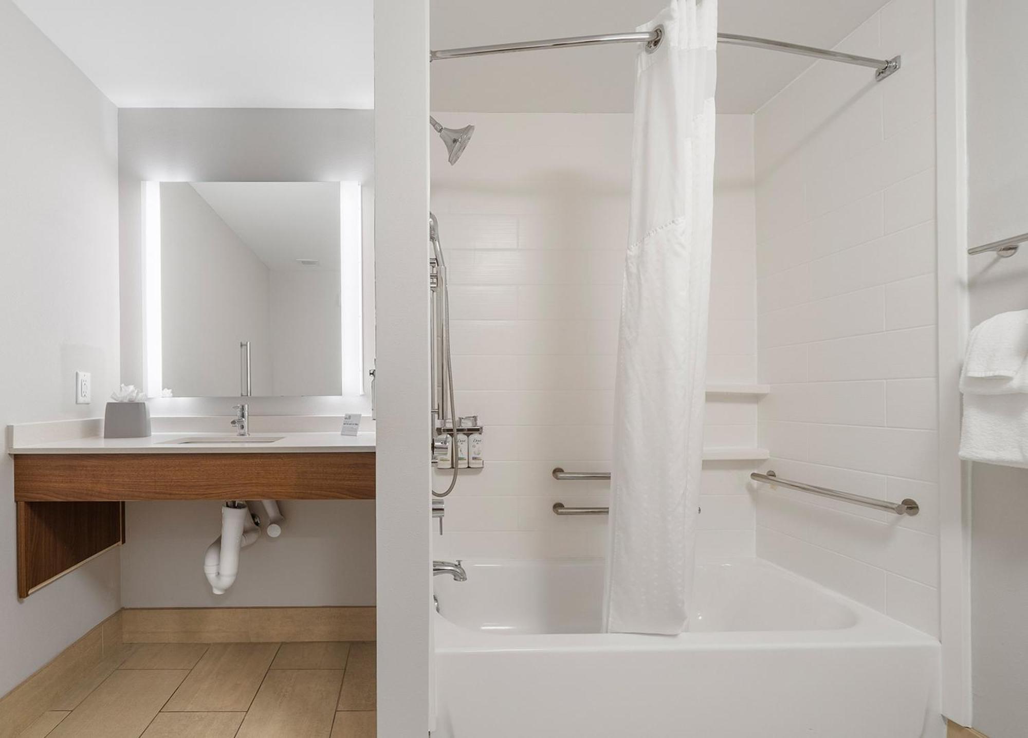 Holiday Inn Express & Suites Macon North By Ihg Екстер'єр фото